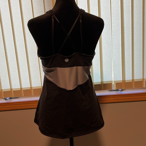 Athleta Work out tank top - size medium - Picture 3 of 7